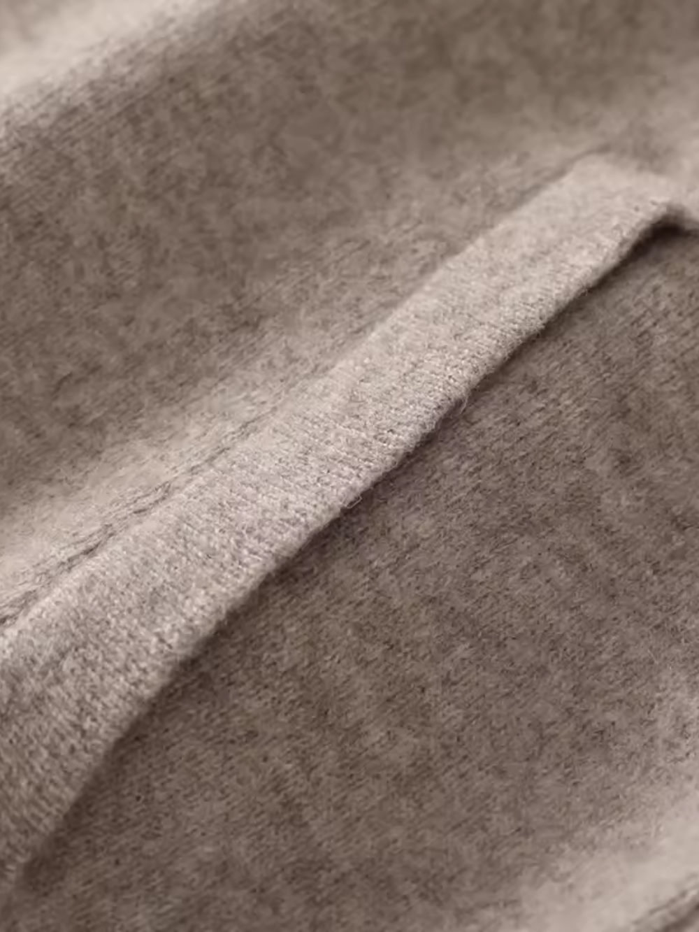 OLVERA | KNITTED JACKET | CLEAN AND FUNCTIONAL DESIGN